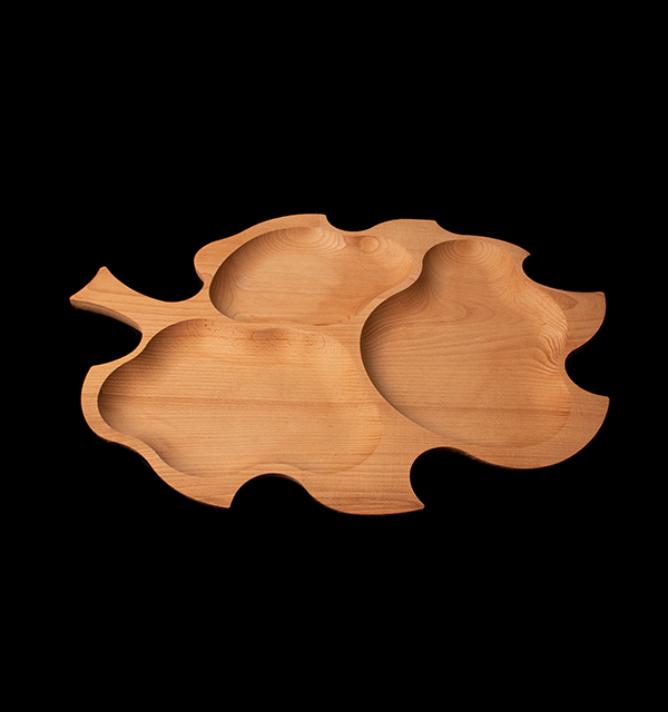 Tava lemn pentru servire cu forma de frunza de cer