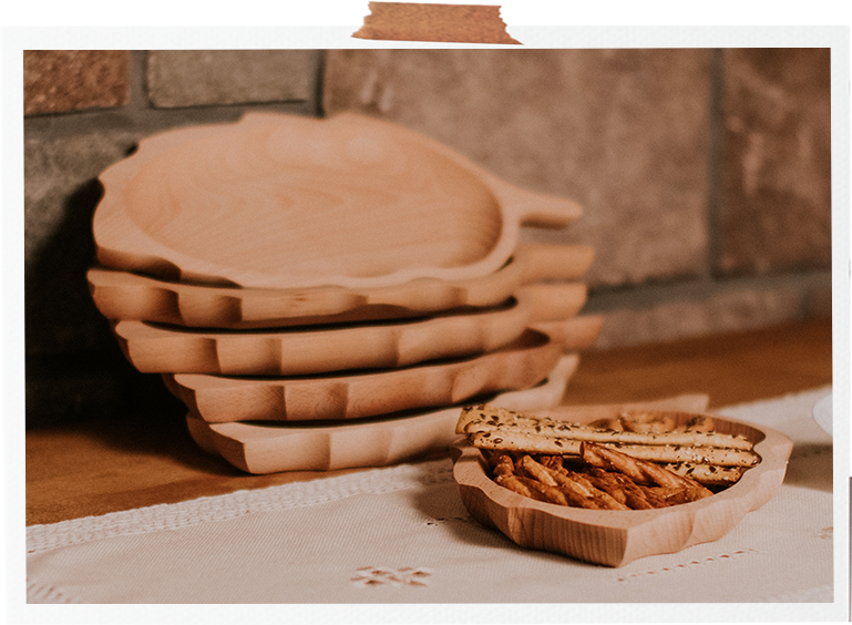 wooden dinnin bowl, wooden tray